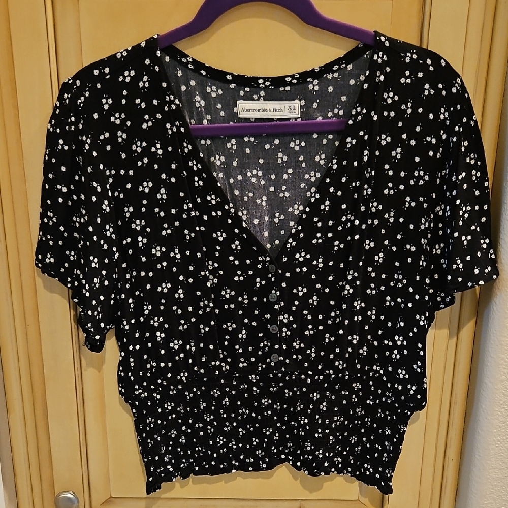 Abercrombie & Fitch Black Blouse with White Floral Pattern